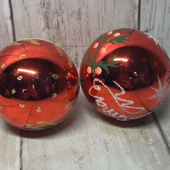 Vintage Red Decorative Merry Christmas Ornaments Holly Berry Gold Glitter 4 set - Picture 6 of 6